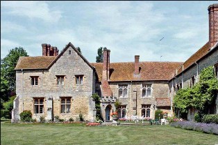 Notley Abbey: abbot's lodging in 2001